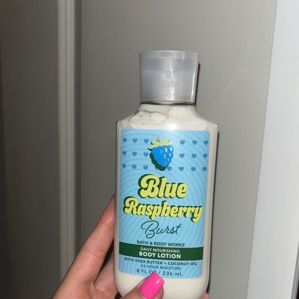 Bath & Body Works Blue Raspberry Burst🩵